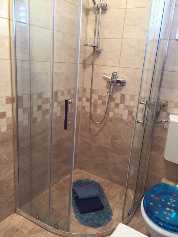 Apartmani Atila Damir أوميس المظهر الخارجي الصورة