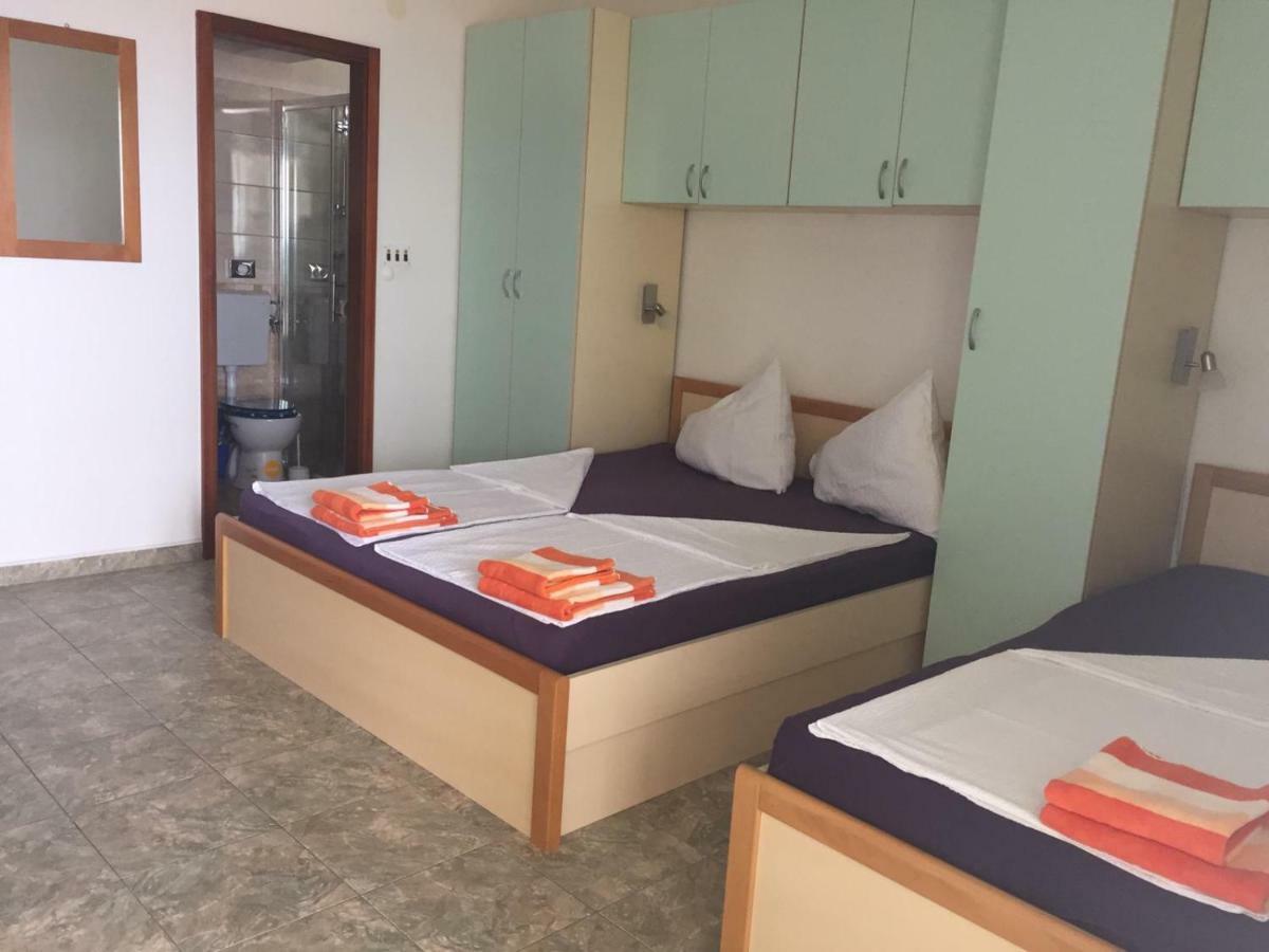 Apartmani Atila Damir أوميس المظهر الخارجي الصورة